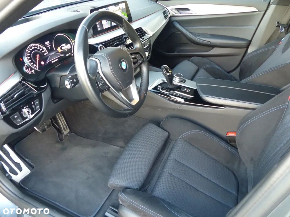 BMW Seria 5 530i xDrive M Sport sport - 10