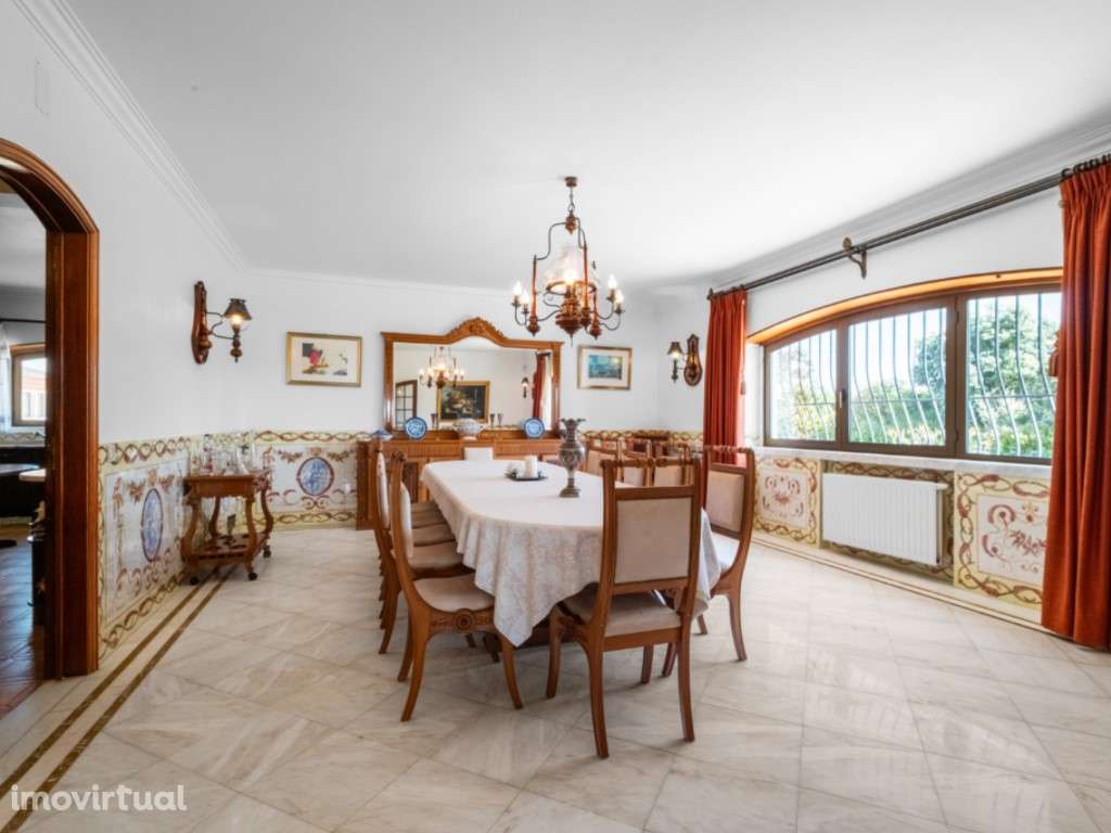 Moradia única e imponente com 640m2 a 10min da Praia do Magoito! - Grande imagem: 5/25