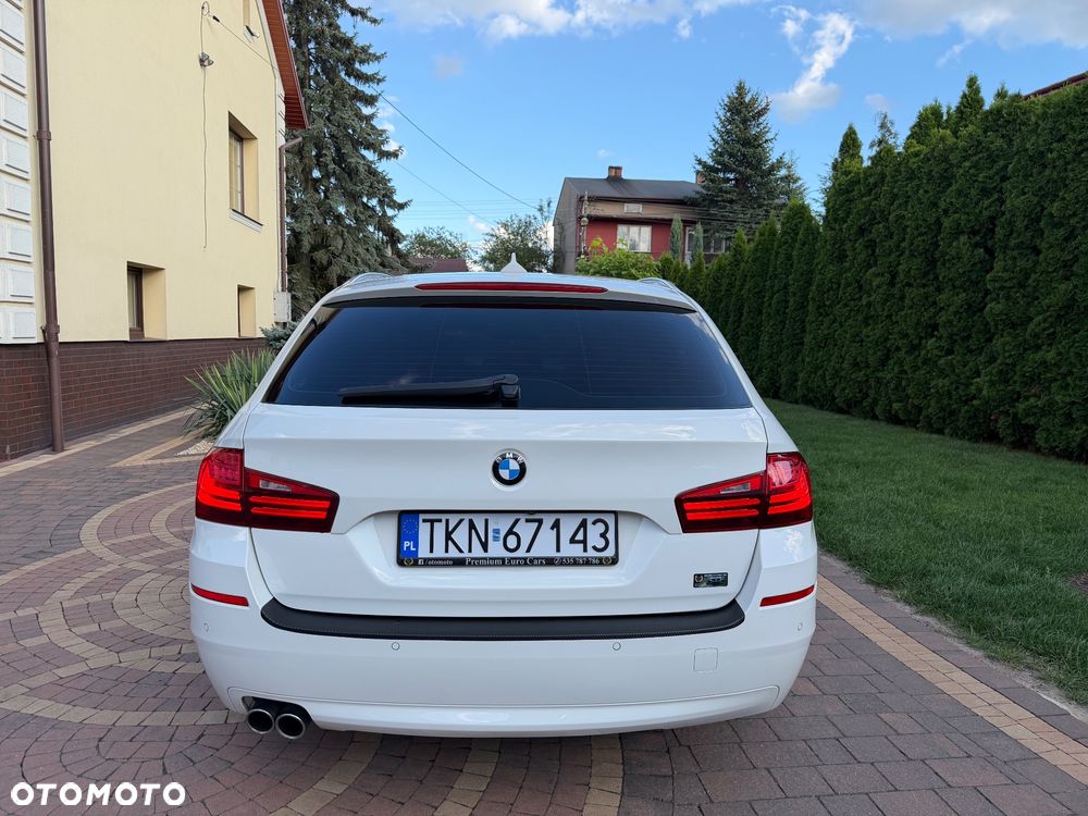 BMW Seria 5 525d Luxury Line - 10