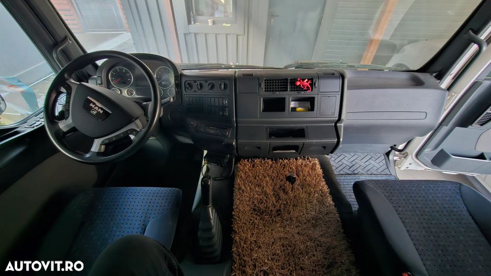 MAN TGL12240 - 4