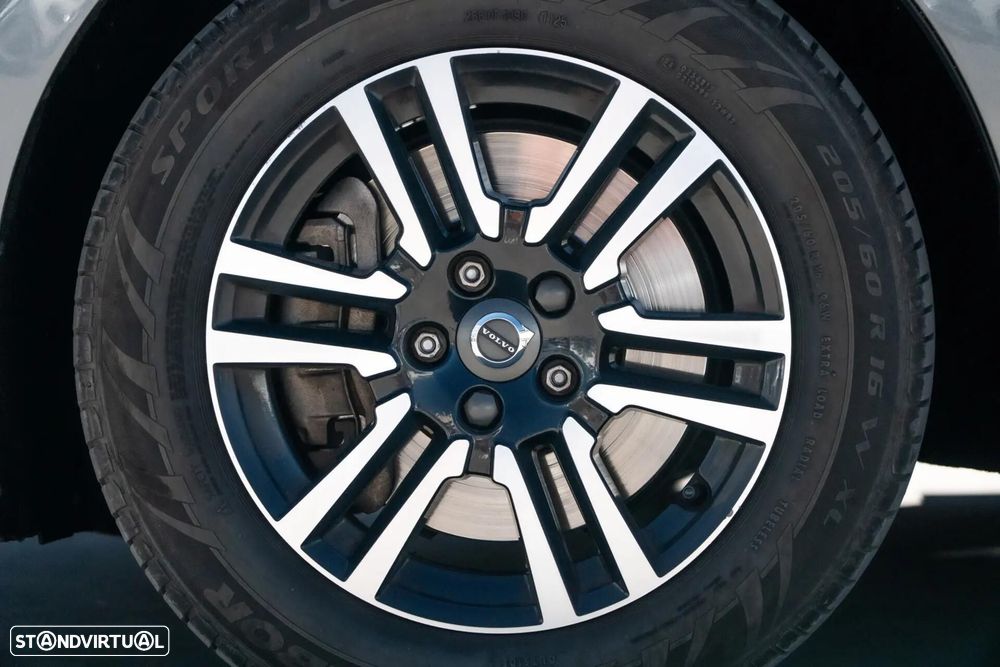 Volvo V40 Cross Country 2.0 D3 Momentum - 9