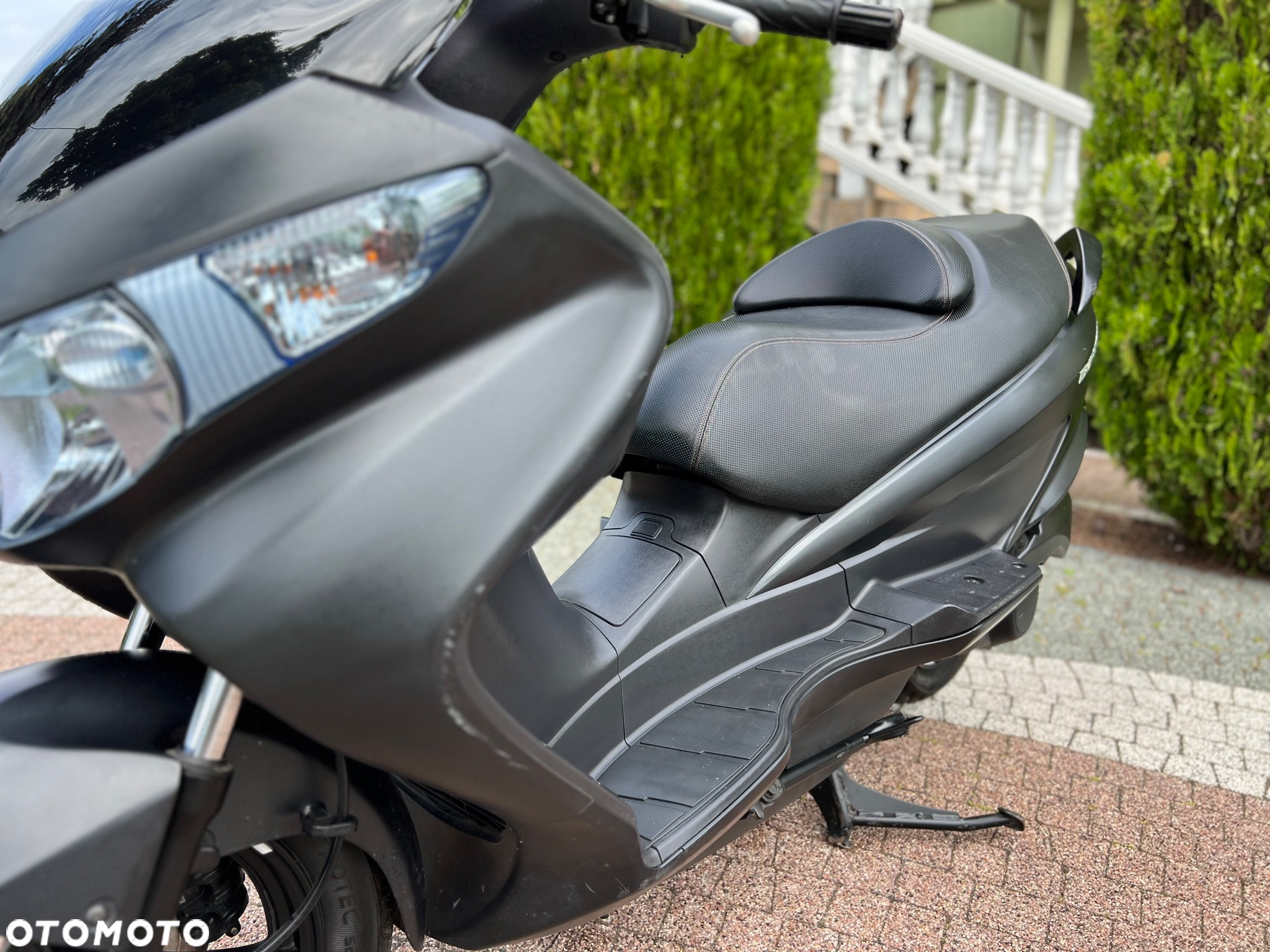 Suzuki Burgman - 27