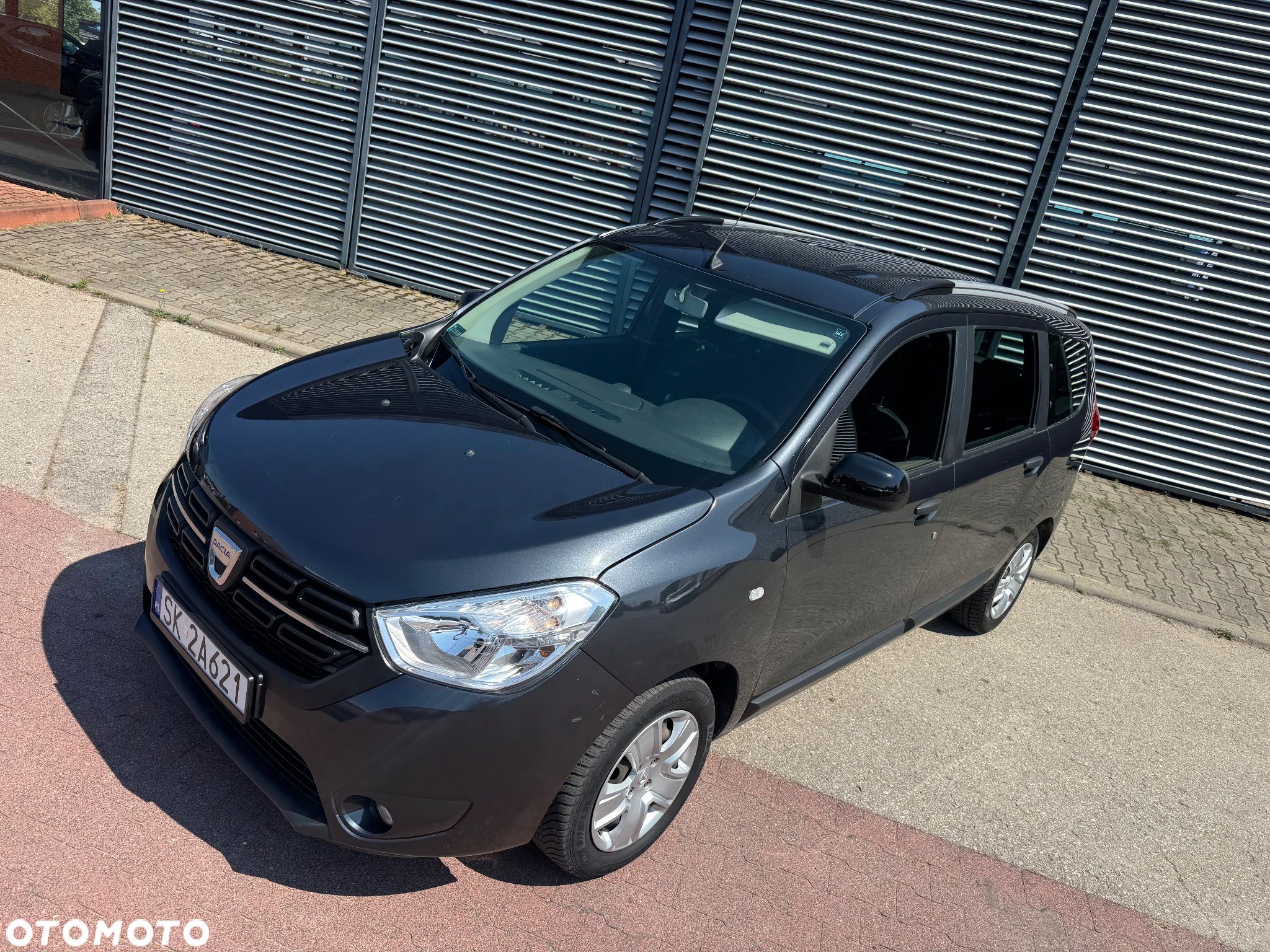 Dacia Lodgy 1.3 TCe Laureate S&S - 1