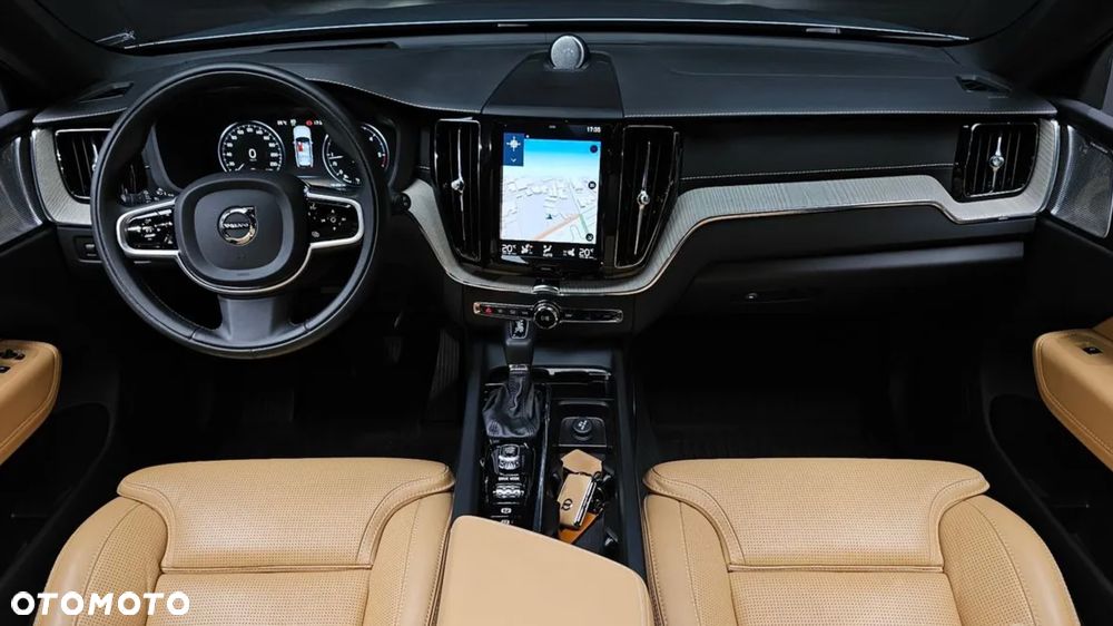 Volvo XC 60 D5 SCR AWD Inscription - 7