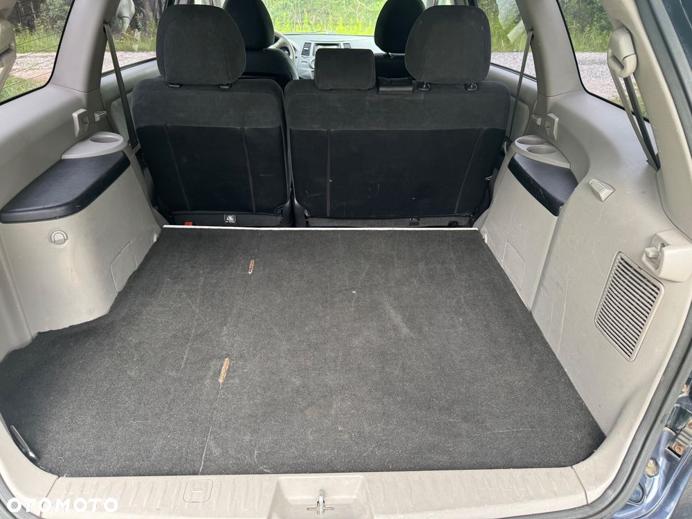 Mitsubishi Grandis 2.4 Intense - 13