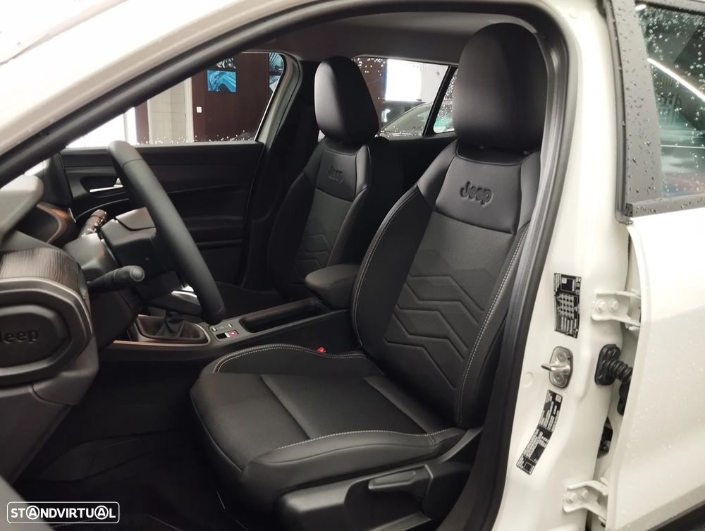 Jeep Avenger 1.2 GSE T3 Altitude - 17