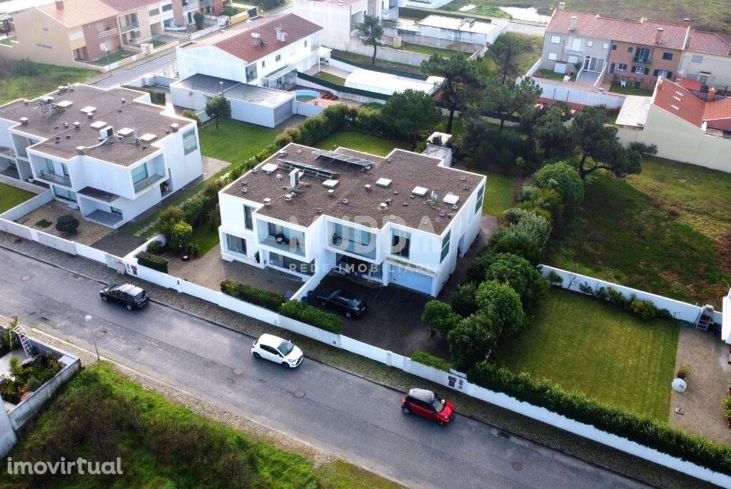 Viver na Torreira: Moradia T4 com Luz Natural e Espaço Exterior Único - Grande imagem: 5/46