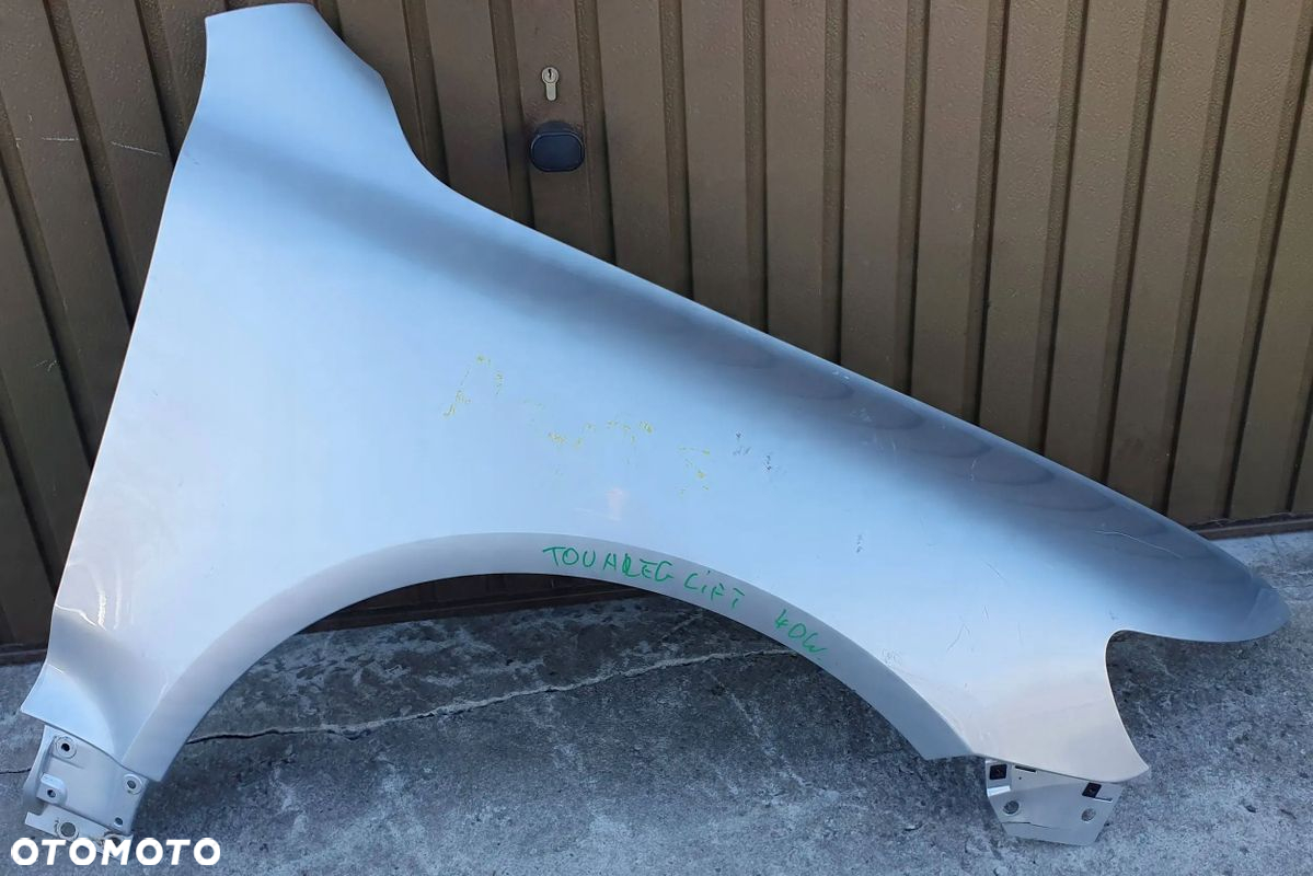 Volkswagen Touareg I 1 Lift 07-10 prawy błotnik przedni przód $ - 2