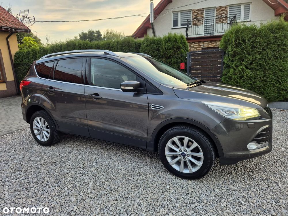 Ford Kuga 2.0 TDCi 2x4 Titanium - 2
