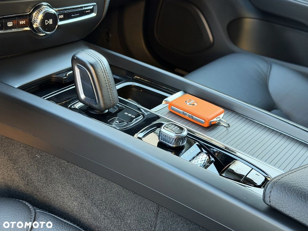 Volvo V60 B4 D Geartronic Momentum Pro - 8