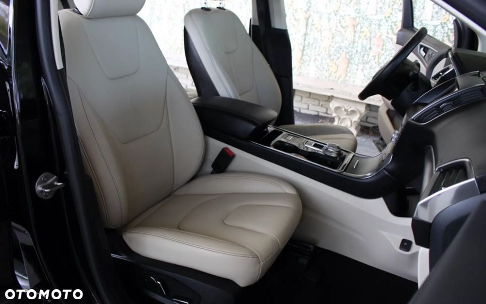 Ford Edge - 10