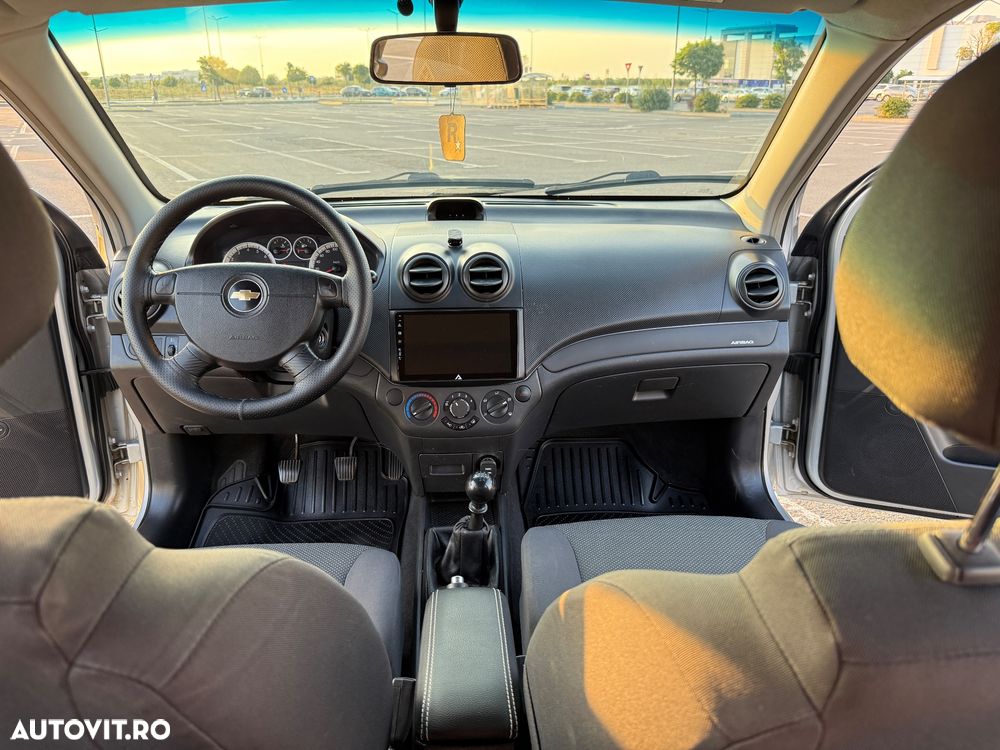 Chevrolet Aveo 1.4i Premium - 9