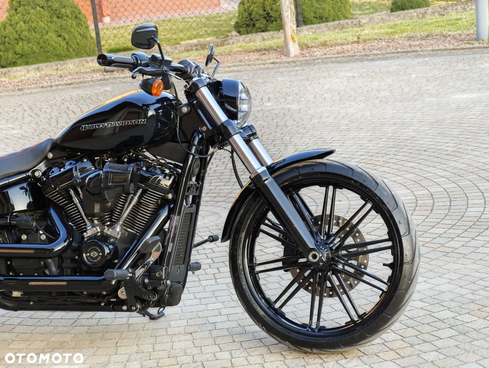 Harley-Davidson Softail Breakout - 7