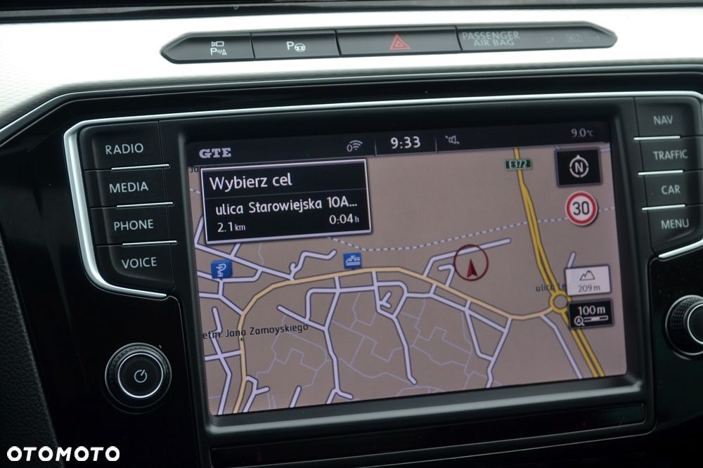 Volkswagen Passat - 18