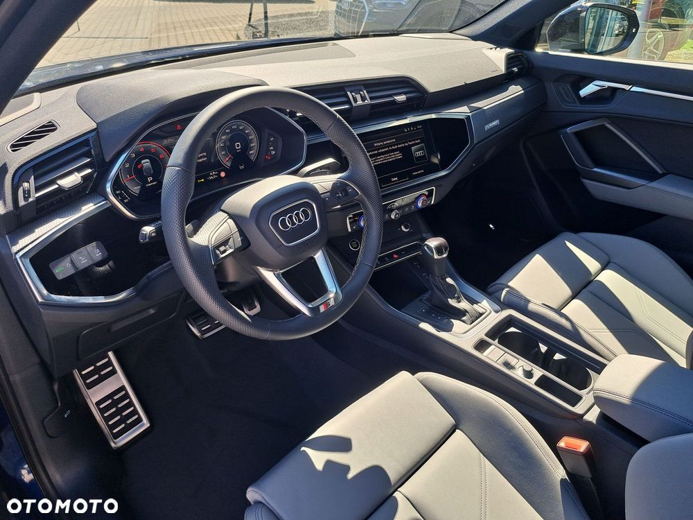 Audi Q3 Sportback - 9