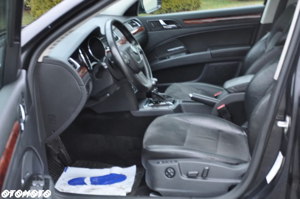 Skoda Superb 2.0 TDI DSG Exclusive - 26