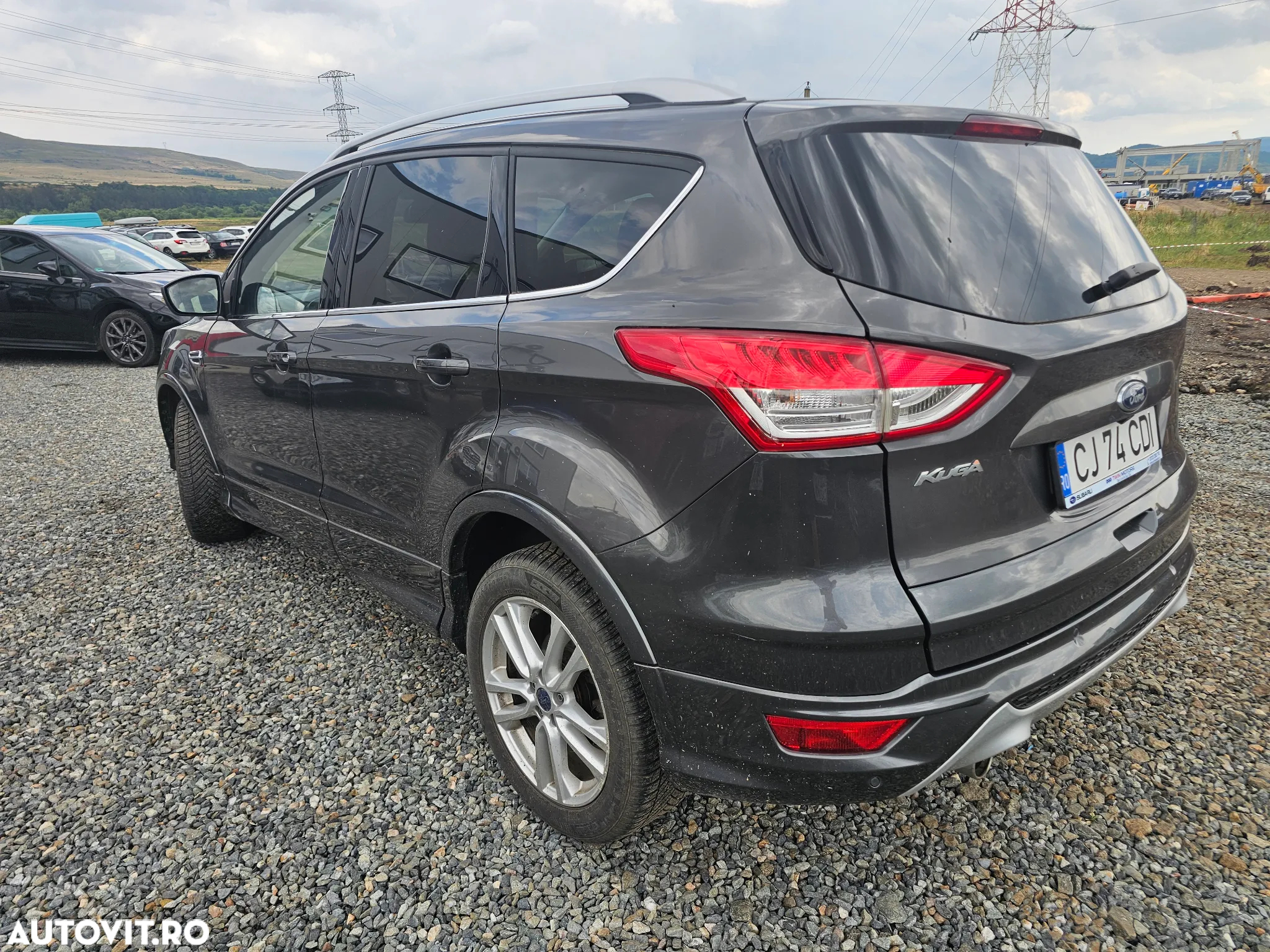 Ford Kuga 2.0 TDCi 2x4 Titanium - 5