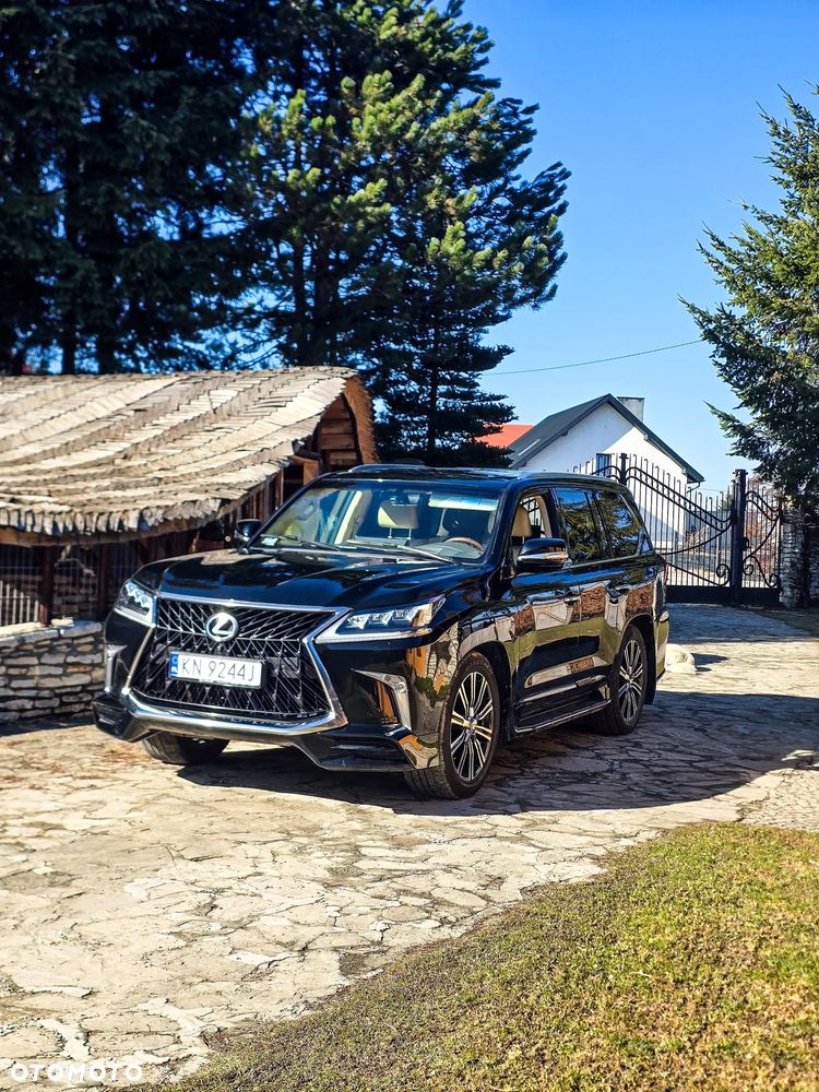 Lexus LX 570 Omotenashi - 10