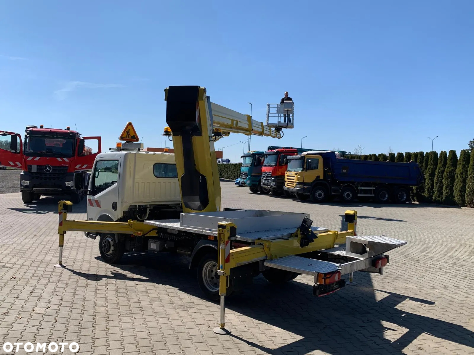 Nissan NISSAN CABSTAR 4x2 EURO6 PODNOŚNIK KOSZOWY - 22