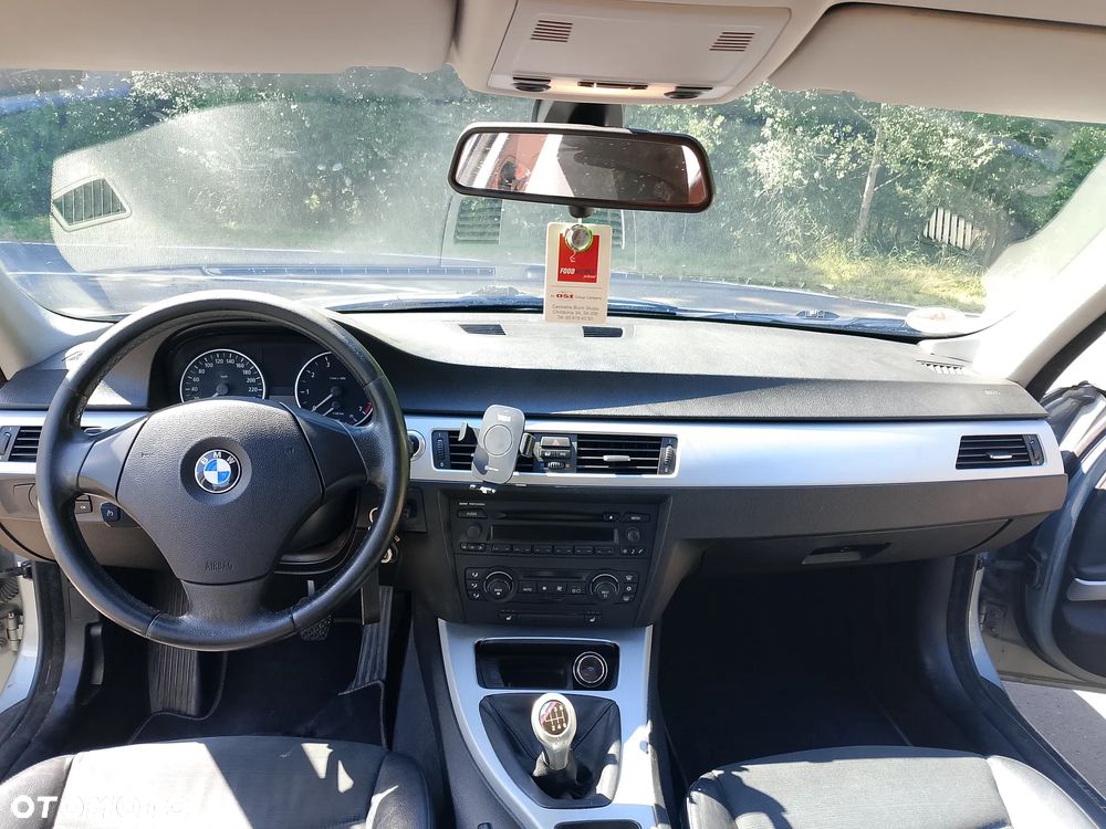 BMW Seria 3 - 16