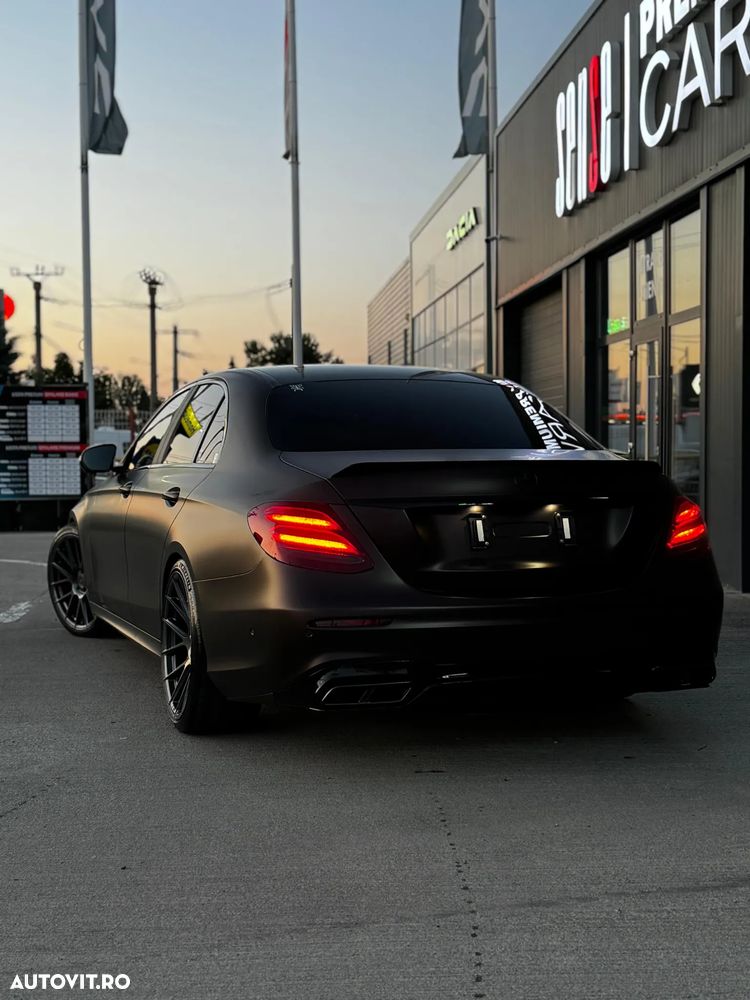 Mercedes-Benz E 220 d 9G-TRONIC - 4