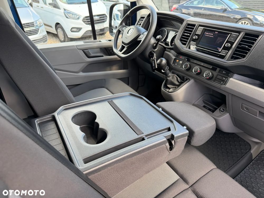 Volkswagen CRAFTER L2H1 Salon Polska Jak Nowy Pełny serwis ASO VW Trwał silnik 2.0TDI 140KM bez BiTurbo! Kamera cofania Parktroniki Przód oraz Tył, Fabryczna zabudowa przestrzeni ładunkowej, Homologacja VAT-1 Alarm, Tempomat z ogranicznikiem pręd.. MirrorLink, Android Auto, Apple Carplay, Ekran 6,5' - 13