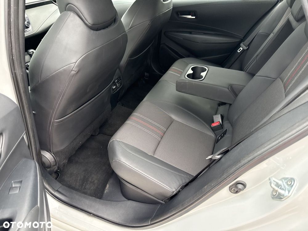 Toyota Corolla 1.8 Hybrid GR Sport - 11
