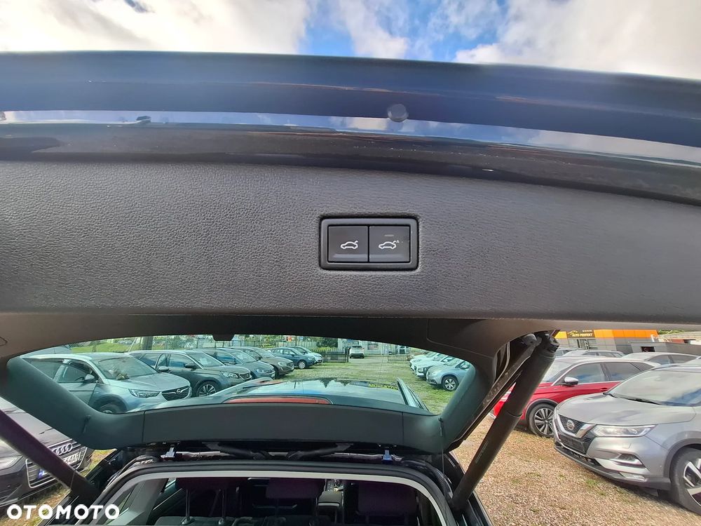 Volkswagen Tiguan 2.0 TDI SCR DSG IQ.DRIVE - 17