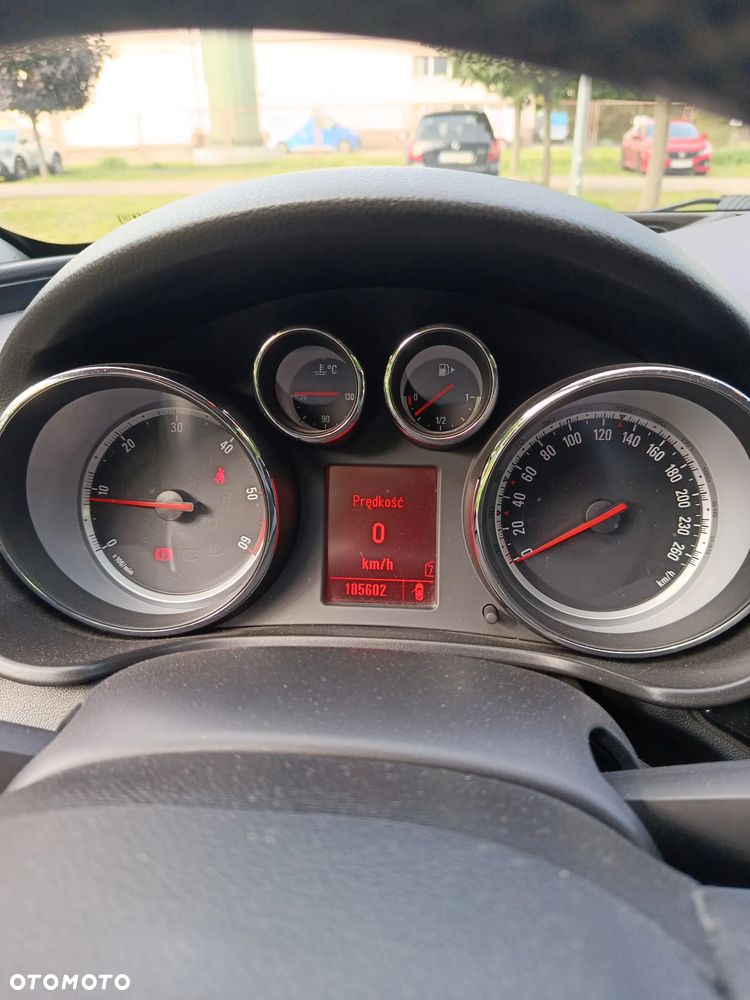 Opel Insignia - 6