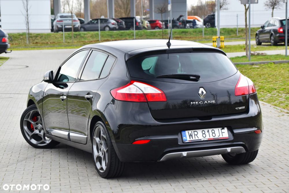 Renault Megane TCe 180 GT - 3