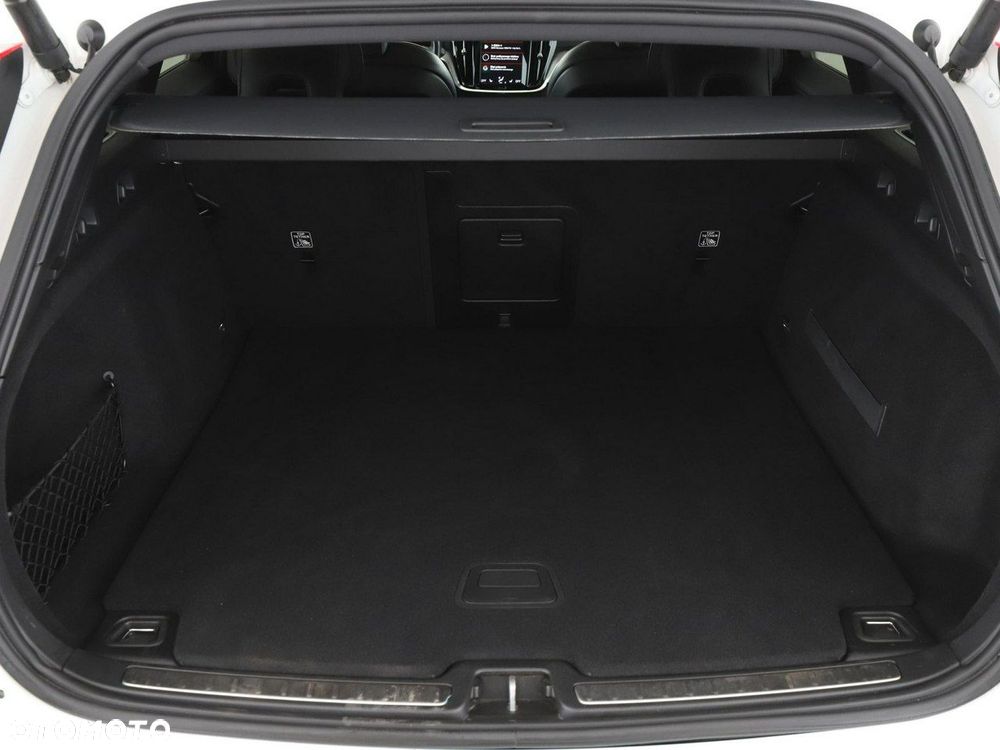 Volvo V60 T8 AWD Recharge Geartronic RDesign - 20