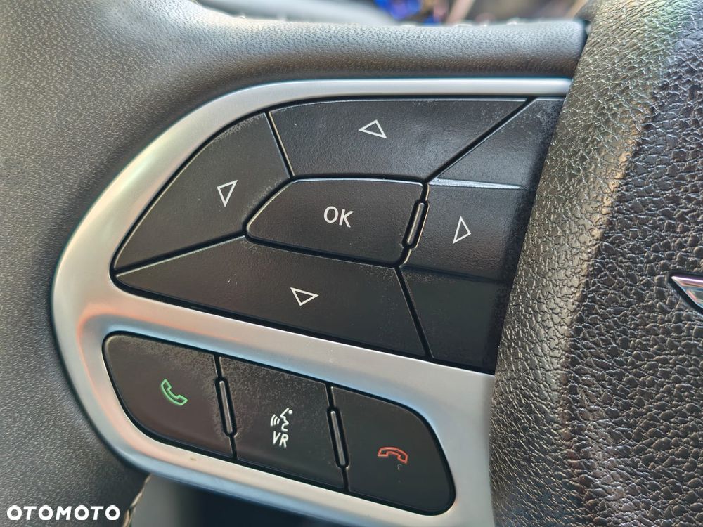 Chrysler Pacifica - 13
