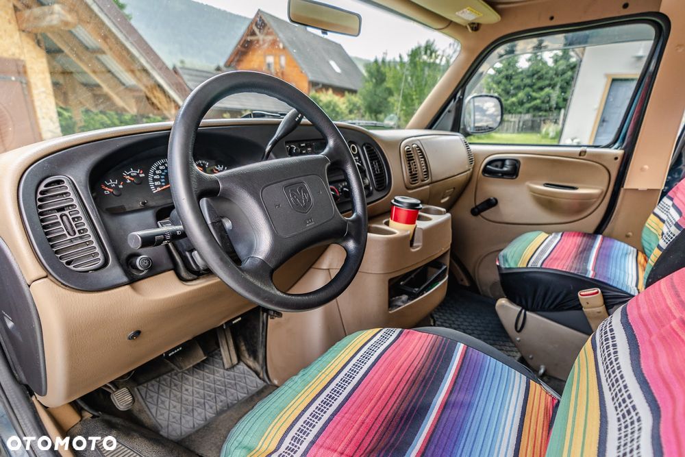 Dodge RAM - 11
