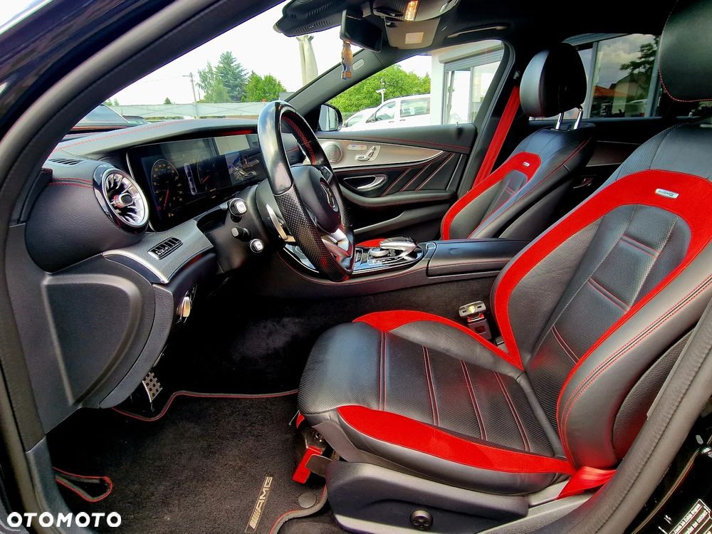 Mercedes-Benz Klasa E 43 AMG 4Matic 9G-TRONIC - 26
