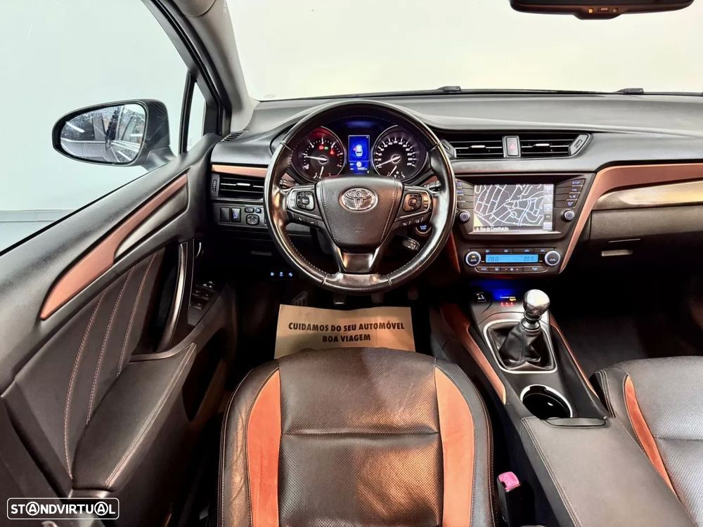 Toyota Avensis Touring Sports 2.0 D-4D Luxury+GPS - 23
