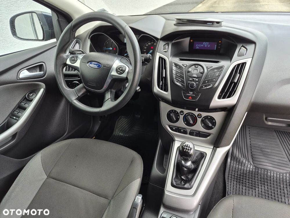 Ford Focus 1.6 TDCi DPF Champions Edition - 10