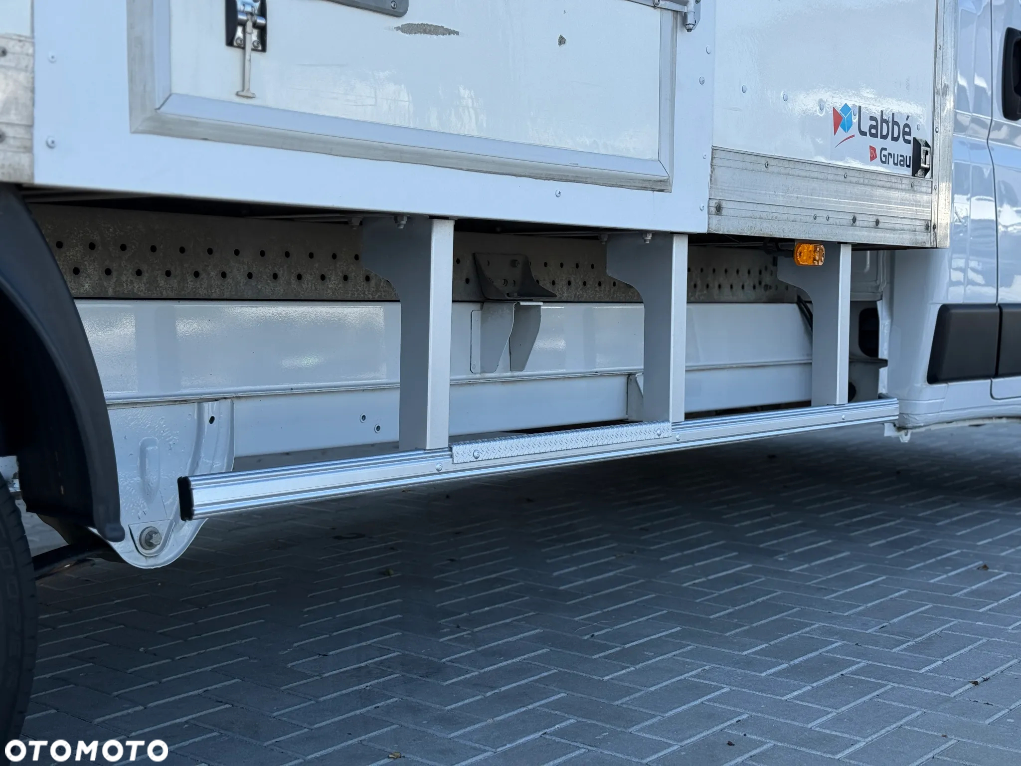 Fiat Ducato 2.3 140KM / Kontener 4,2m 8EP + Winda Dhollandia 750kg / 178.500KM / PO SERWISIE / ZAREJESTROWANY W PL - 21