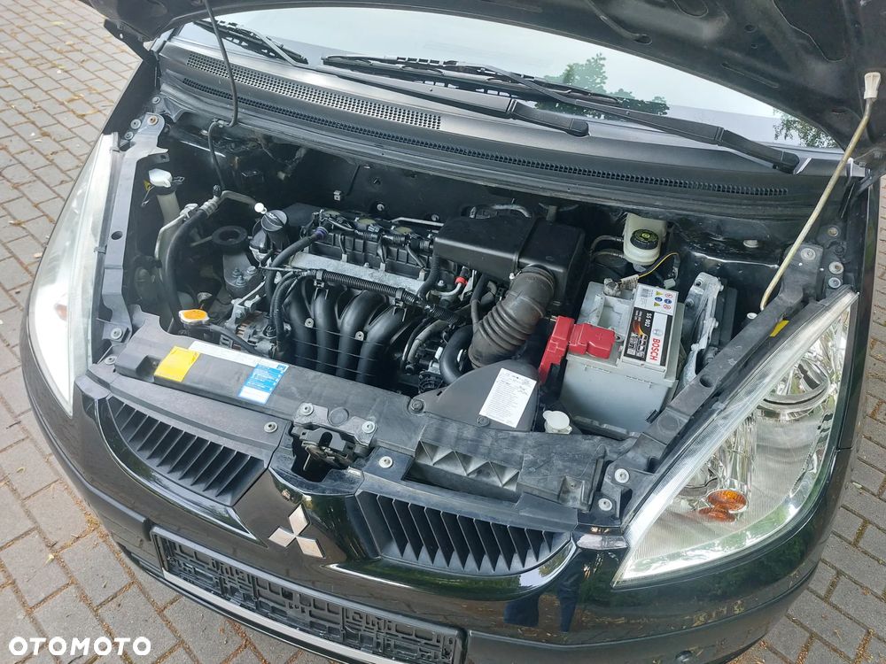 Mitsubishi Colt - 10