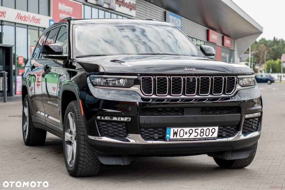 Jeep Grand Cherokee - 34