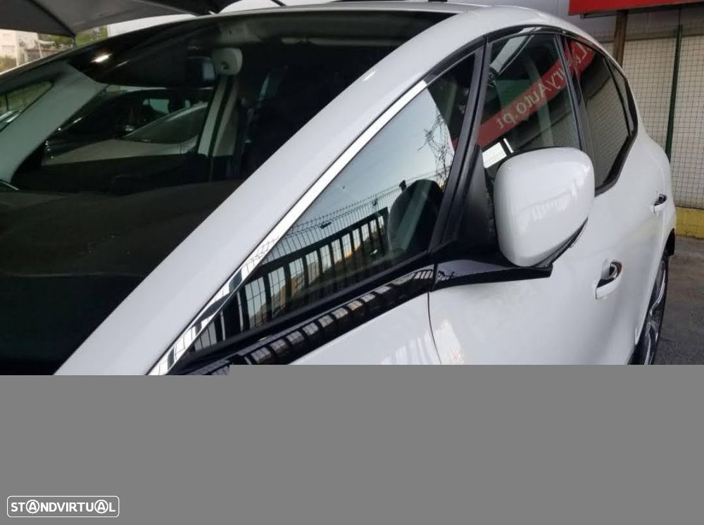 Renault Scénic 1.5 dCi Bose Edition SS - 3