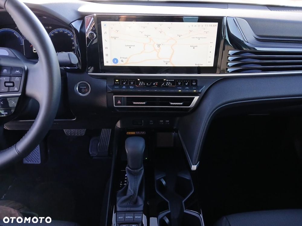Toyota Camry - 28