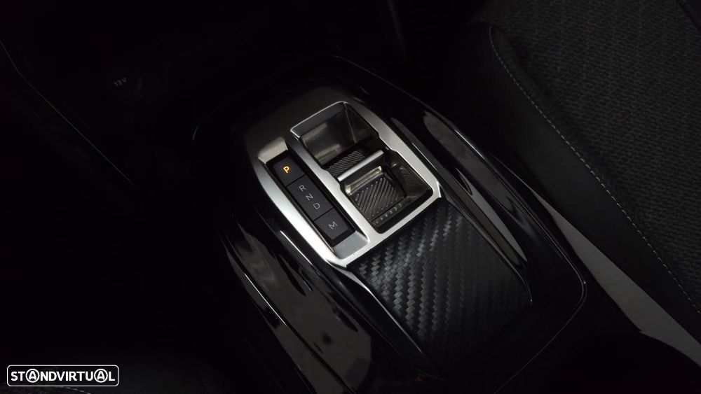 Peugeot 208 1.2 Hybrid Allure e-DCS6 - 14