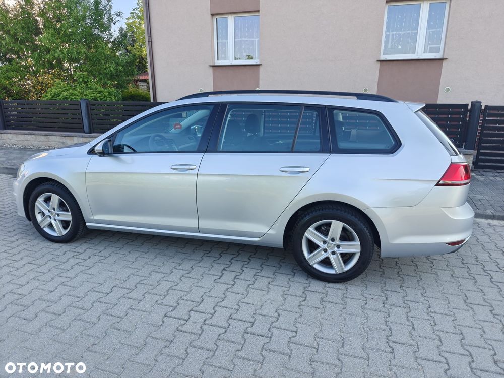 Volkswagen Golf - 25