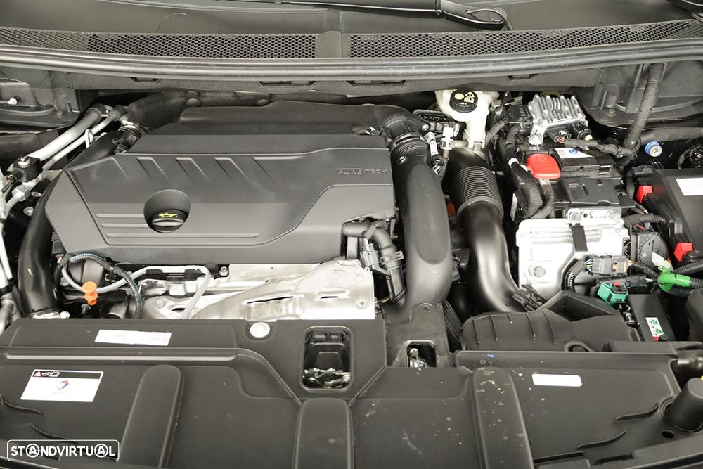 Peugeot 3008 1.6 Hybrid Allure e-EAT8 - 26