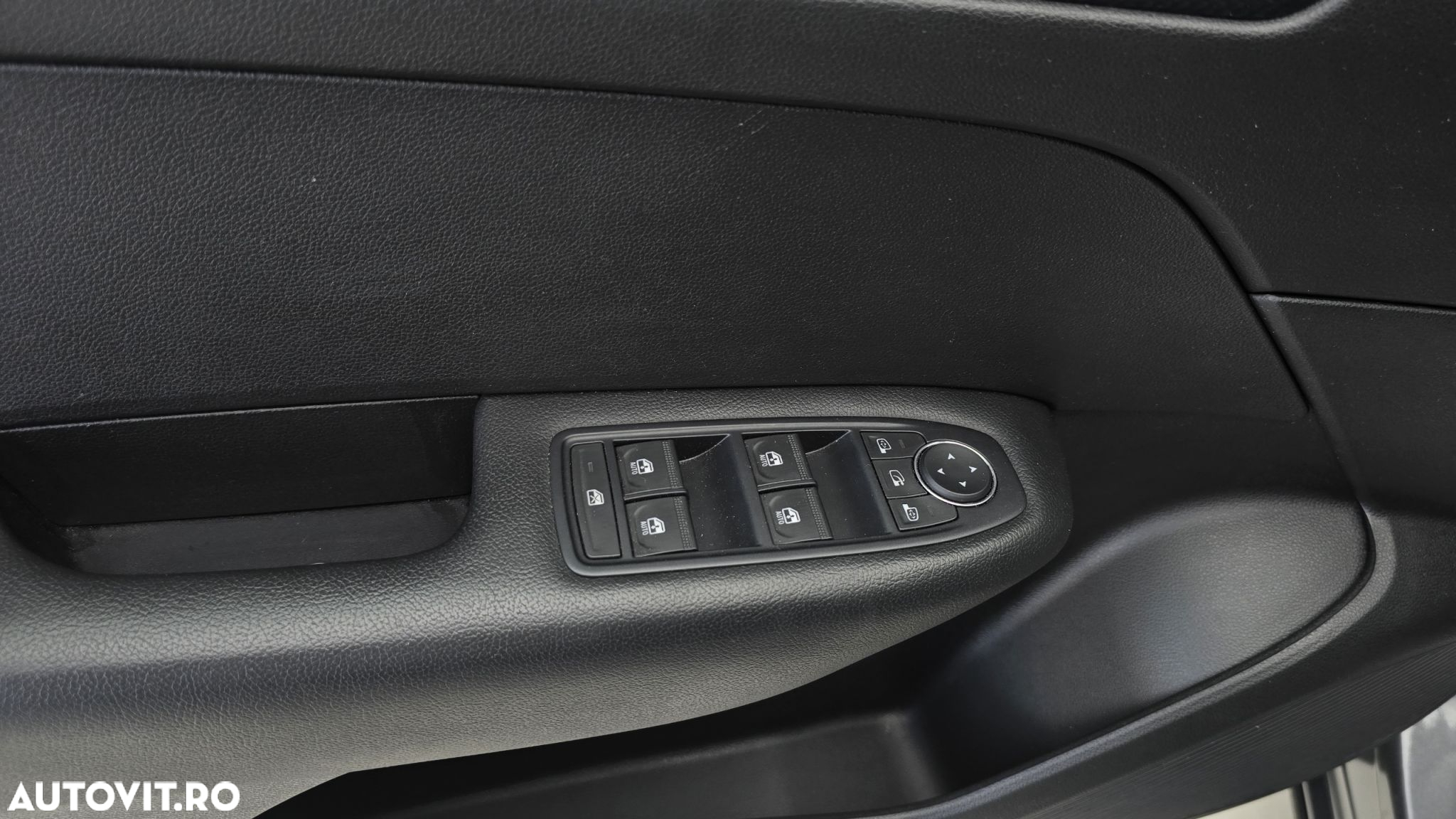 Renault Arkana E-TECH 145 Evolution - 11