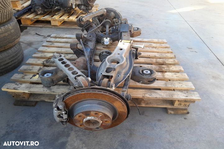 Punte spate BMW Seria 3 E90 [2004 - 2010] Sedan 318d MT (143 hp) - 3