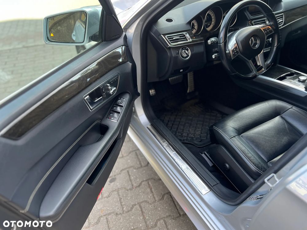 Mercedes-Benz Klasa E 300 CDI DPF BlueEFFICIENCY 7G-TRONIC - 7