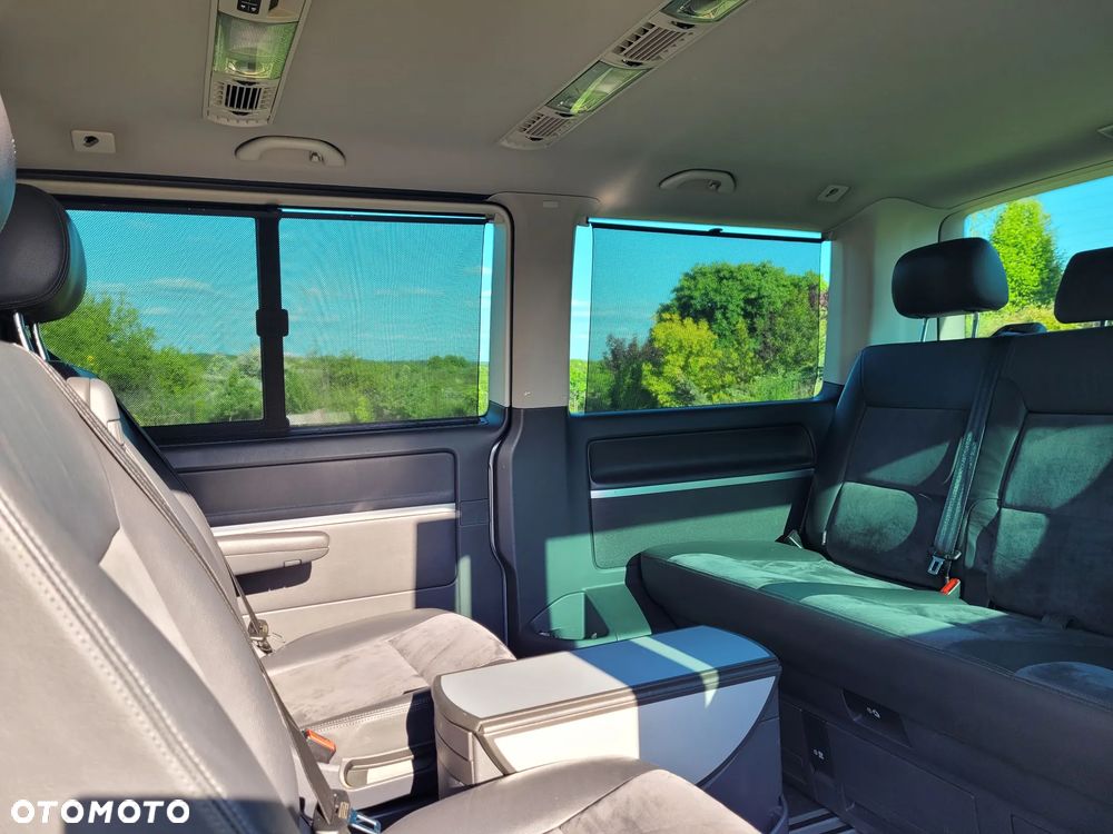 Volkswagen Multivan - 17