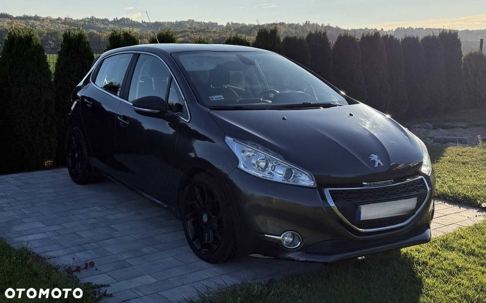 Peugeot 208 2013 photo 3
