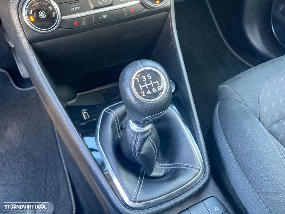 Ford Fiesta 1.0 EcoBoost S&S TITANIUM - 23